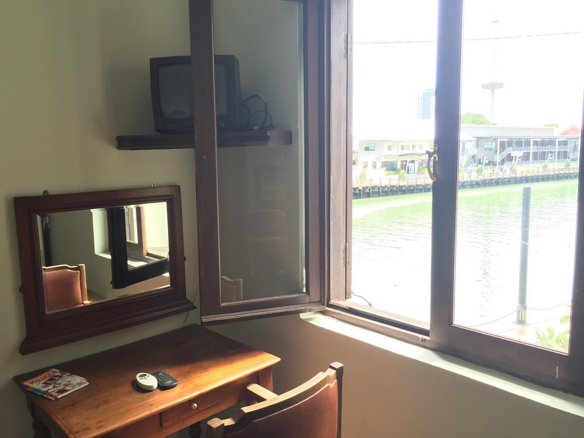 Hôtel Heeren House à Malacca Extérieur photo